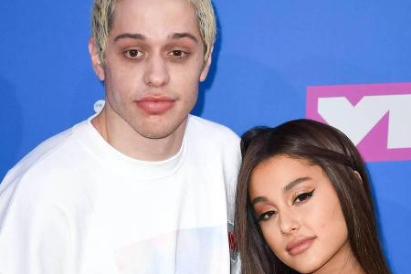 Ariana Grande und Pete Davidson hatten sich erst im Juni 2018 verlobt Ariana Grande und Pete Davidson hatten sich erst im Juni 2018 verlobt