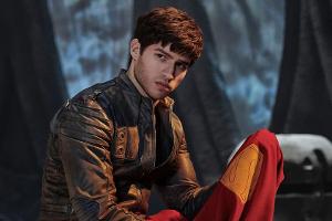 Seg-El (Cameron Cuffe) hält die Zukunft seines Hauses in den Händen