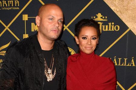 War hier die Ehe noch in Ordnung? Mel B und Stephen Belafonte im Juli 2016 auf einer Party in Hollywood War hier die Ehe noch in Ordnung? Mel B und Stephen Belafonte im Juli 2016 auf einer Party in Hollywood