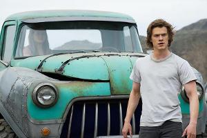 "Monster Trucks": Ein Junge (Lucas Till), ein Truck, eine Mission - kann Tripp sein Monster wieder nach Hause bringen?