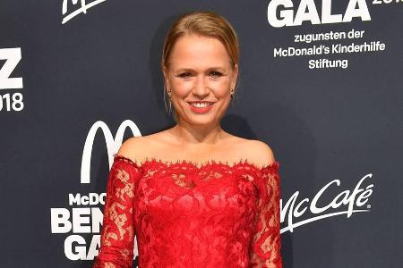 Moderatorin Nova Meierhenrich überzeugt auf der Münchner Gala im eleganten Spitzenkleid Moderatorin Nova Meierhenrich überzeugt auf der Münchner Gala im eleganten Spitzenkleid