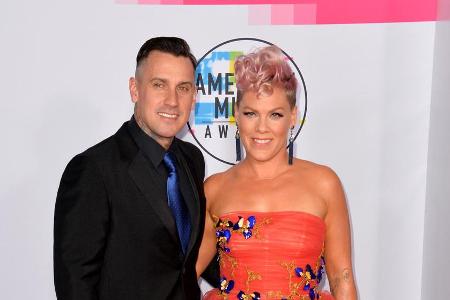 Pink und ihr Ehemann Carey Hart sind seit 2006 verheiratet Pink und ihr Ehemann Carey Hart sind seit 2006 verheiratet