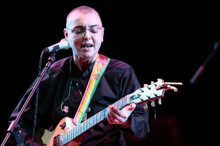 Sinéad O'Connor während eines Konzerts im italienischen Venedig Sinéad O'Connor während eines Konzerts im italienischen Venedig