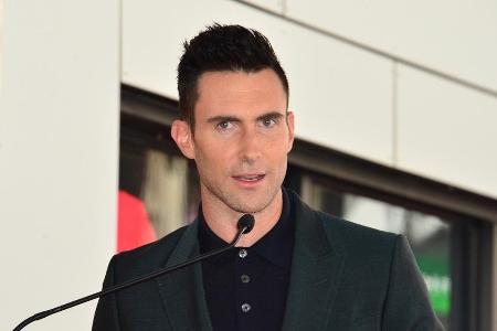 Wurde 2013 zum Sexiest Man Alive gekürt: Adam Levine Wurde 2013 zum Sexiest Man Alive gekürt: Adam Levine