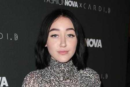 Noah Cyrus gibt sich auf Instagram verbittert Noah Cyrus gibt sich auf Instagram verbittert