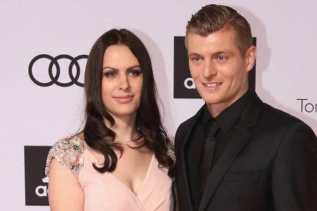 Toni und Jessica Kroos sind seit 2015 verheiratet Toni und Jessica Kroos sind seit 2015 verheiratet