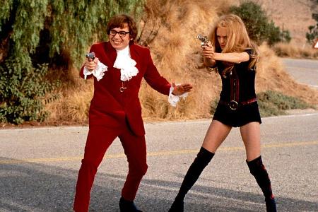 Mike Myers neben Heather Graham in Mike Myers neben Heather Graham in