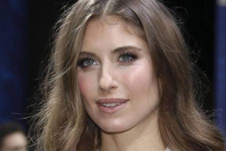 Cathy Hummels gibt Entwarnung Cathy Hummels gibt Entwarnung