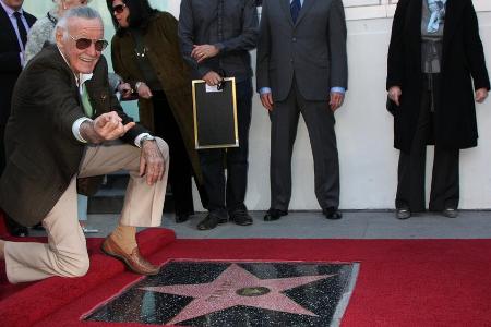 Stan Lee bei der Enthüllung seines Sterns auf dem Hollywood Walk of Fame Stan Lee bei der Enthüllung seines Sterns auf dem Hollywood Walk of Fame