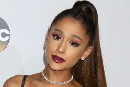 Die Fans machen sich Sorgen um Ariana Grande Die Fans machen sich Sorgen um Ariana Grande