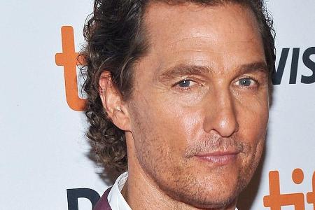 Matthew McConaughey beschütze seinen Sohn vor einem Schafbock Matthew McConaughey beschütze seinen Sohn vor einem Schafbock