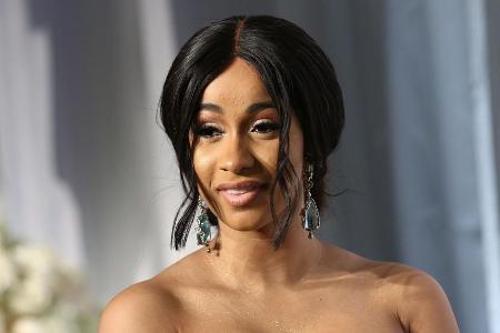 Schwebt im Mutterglück: Cardi B Schwebt im Mutterglück: Cardi B