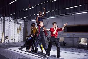Christine and the Queens: So heizte sie ihren Fans in Paris ein