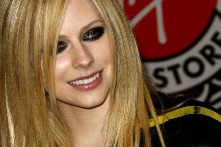 Lag lange im Krankenbett: Avril Lavigne Lag lange im Krankenbett: Avril Lavigne
