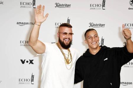 Kollegah (l.) und Farid Bang bei der Echo-Verleihung 2018 Kollegah (l.) und Farid Bang bei der Echo-Verleihung 2018