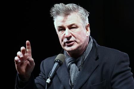 Alec Baldwin ist einer der größten Kritiker von Präsident Trump Alec Baldwin ist einer der größten Kritiker von Präsident Trump