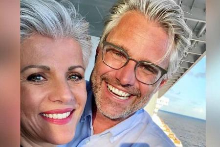 Sie grüßen mit einem Selfie aus dem Urlaub: Birgit Schrowange und ihr Freund Frank Sie grüßen mit einem Selfie aus dem Urlaub: Birgit Schrowange und ihr Freund Frank