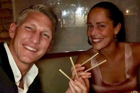 Bastian Schweinsteiger und Ana Ivanovic lassen es sich bei ihrem Sushi-Date gut gehen Bastian Schweinsteiger und Ana Ivanovic lassen es sich bei ihrem Sushi-Date gut gehen