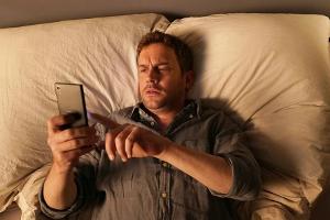 Sebastian Bezzel: "Mit Online-Dating nimmt man sich das Mysterium"