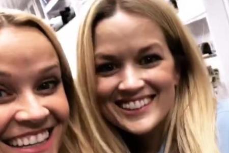 Reese Witherspoon und Marilee Lessley sehen sich sehr ähnlich Reese Witherspoon und Marilee Lessley sehen sich sehr ähnlich