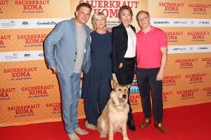 "Sauerkrautkoma"-Premiere: Hund Ludwig stiehlt allen die Show