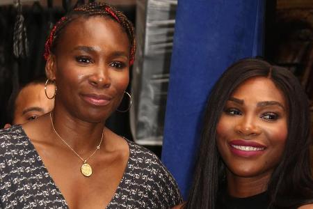 Die tennisbegeisterten Schwestern Venus (l.) und Serena Williams verloren 2003 ihre Halbschwester Die tennisbegeisterten Schwestern Venus (l.) und Serena Williams verloren 2003 ihre Halbschwester