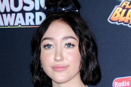 Noah Cyrus ist frisch verliebt Noah Cyrus ist frisch verliebt