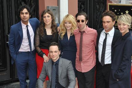 Jim Parsons (Mitte unten) und seine Kollegen haben viel zusammen erlebt Jim Parsons (Mitte unten) und seine Kollegen haben viel zusammen erlebt