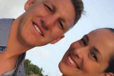 Ana Ivanovic und Bastian Schweinsteiger schießen ein süßes Selfie Ana Ivanovic und Bastian Schweinsteiger schießen ein süßes Selfie