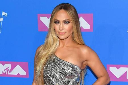Jennifer Lopez auf dem roten Teppich bei den Jennifer Lopez auf dem roten Teppich bei den