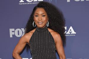 Angela Bassett beweist eindrucksvoll, dass Schönheit kein Alter kennt