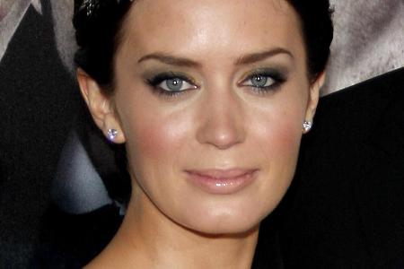 Verdient Emily Blunt deutlich weniger als Co-Star The Rock? Verdient Emily Blunt deutlich weniger als Co-Star The Rock?
