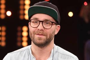 Gemütlich, traditionell, entspannt: So feiern die Stars Weihnachten