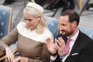 Kronprinzessin Mette-Marit weint bei Nobelpreis-Verleihung