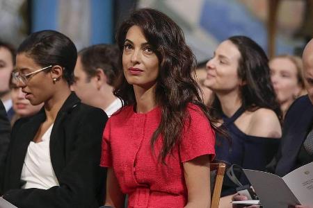 Die Menschenrechtsanwältin Amal Clooney bei der Friedensnobelpreis-Verleihung in Oslo Die Menschenrechtsanwältin Amal Clooney bei der Friedensnobelpreis-Verleihung in Oslo