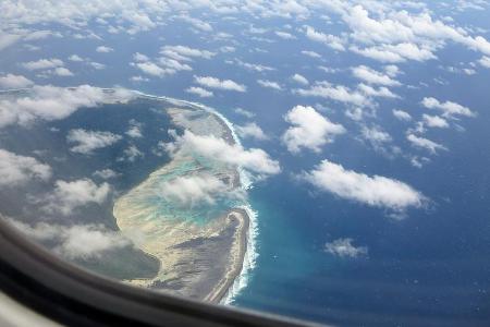 Das Flugzeug ist das einzige sichere (und erlaubte) Mittel, um sich der North Sentinel Island zu nähern Das Flugzeug ist das einzige sichere (und erlaubte) Mittel, um sich der North Sentinel Island zu nähern