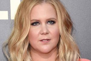 Schwangere Amy Schumer kämpft weiter mit Übelkeit