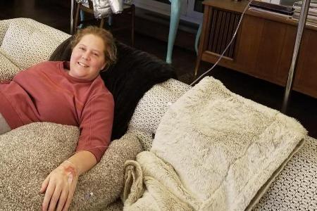 Die Schwangerschaftsübelkeit macht Amy Schumer schwer zu schaffen Die Schwangerschaftsübelkeit macht Amy Schumer schwer zu schaffen