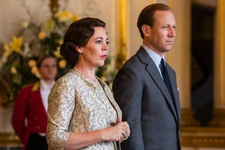 Olivia Colman ist als Queen Elizabeth II. und Tobias Menzies als Prinz Philip in der dritten Staffel Olivia Colman ist als Queen Elizabeth II. und Tobias Menzies als Prinz Philip in der dritten Staffel