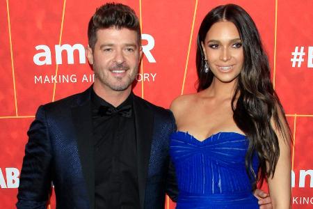 Sie sind verlobt und werden bald Eltern: Robin Thicke und April Love Geary Sie sind verlobt und werden bald Eltern: Robin Thicke und April Love Geary