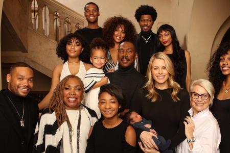 Eddie Murphy feierte mit all seinen Kindern Weihnachten Eddie Murphy feierte mit all seinen Kindern Weihnachten