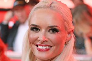 Daniela Katzenberger: Mega-Weihnachtsparty bei Mama Iris
