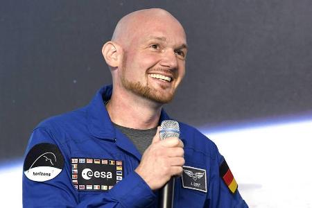 Was Reinhard Mey nur vermutete, weiß der deutsche Astronaut Alexander Gerst: Über den Wolken ist die Freiheit grenzenlos Was Reinhard Mey nur vermutete, weiß der deutsche Astronaut Alexander Gerst: Über den Wolken ist die Freiheit grenzenlos