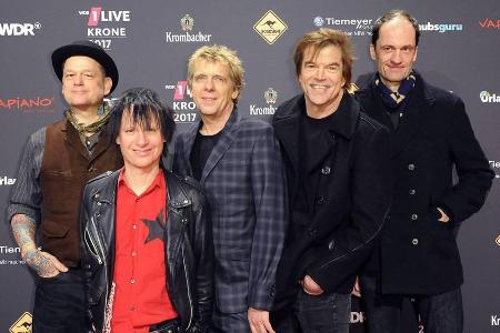 Die Toten Hosen rund um Band-Frontmann Campino (2.v.r.) und Gitarrist Die Toten Hosen rund um Band-Frontmann Campino (2.v.r.) und Gitarrist