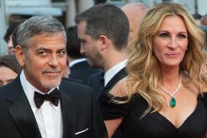Julia Roberts übergibt ihrem Freund George Clooney Lebenswerk-Preis