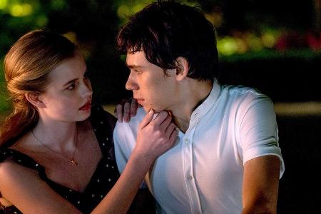 Rhiannon (Angourie Rice) hat sich in A verliebt, der sich gerade in Alexanders (Owen Teague) Körper befindet. Rhiannon (Angourie Rice) hat sich in A verliebt, der sich gerade in Alexanders (Owen Teague) Körper befindet.
