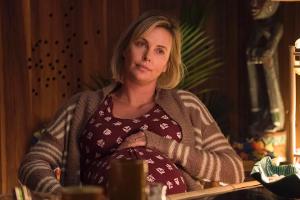 "Tully": Charlize Theron scheitert am Muttersein