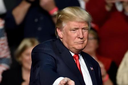 Donald Trump meldete sich via Twitter zum Skandal um Roseanne Barr zu Wort Donald Trump meldete sich via Twitter zum Skandal um Roseanne Barr zu Wort
