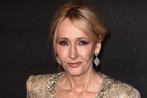J.K. Rowling entschuldigt sich für Mord an dieser "Harry Potter"-Figur