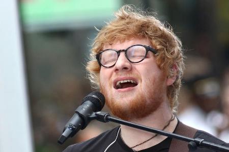 Ed Sheeran bei einem seiner Auftritte Ed Sheeran bei einem seiner Auftritte